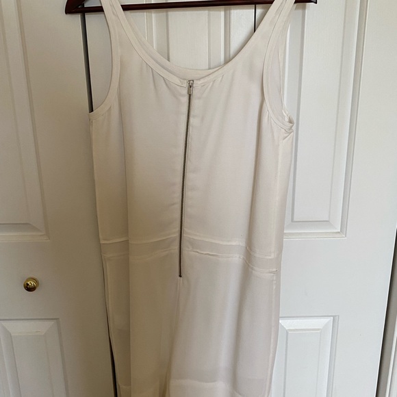 Banana Republic sleeveless shift dress - lined - excellent condition - Picture 2 of 3